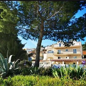 apartments-peni.hotels-in-trogir.com/
