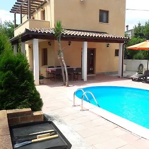 vacation-home-licinius.pula-hotels.org/